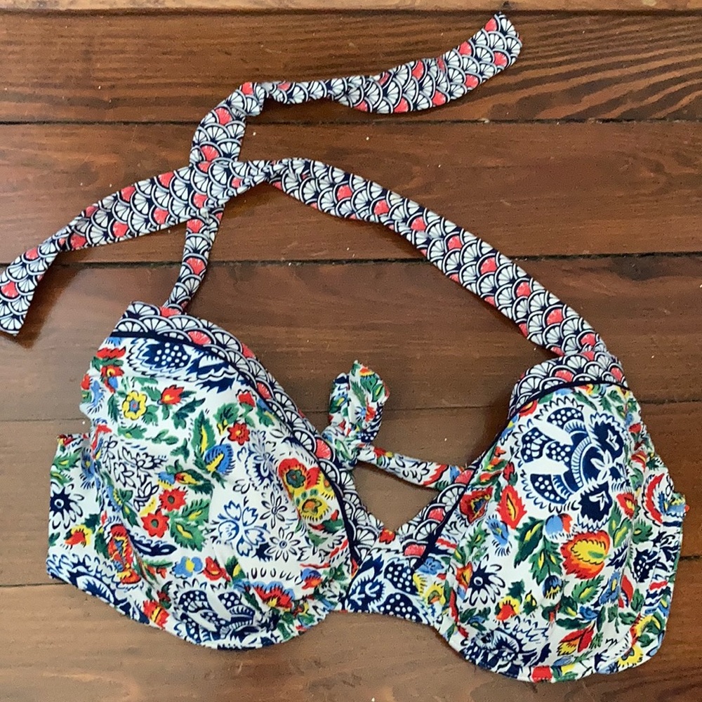 Tommy Bahama floral bikini top